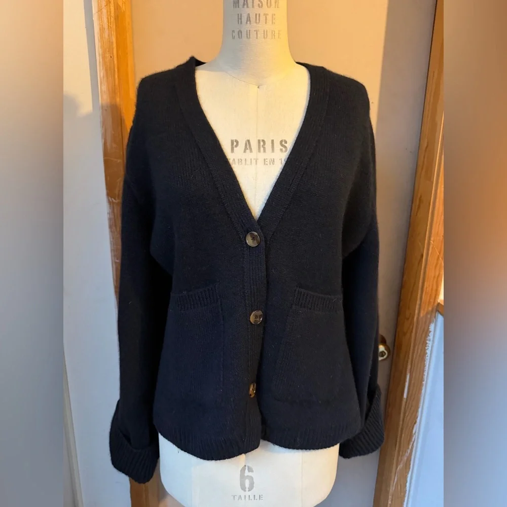 $2200 KHAITE Scarlet Cashmere Cardigan in Black - Size L - Picture 7 of 13
